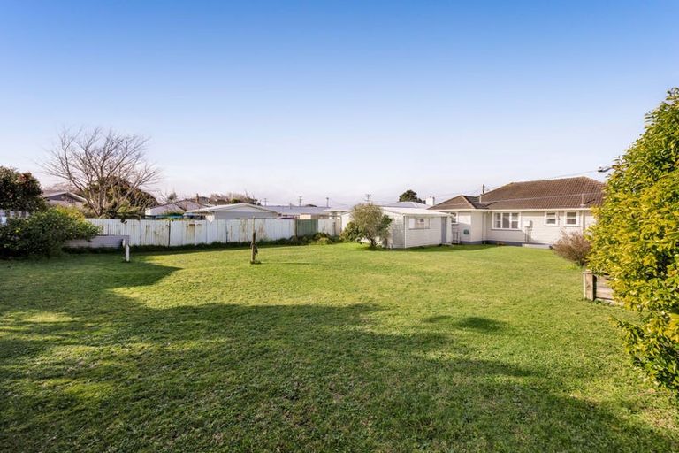 Photo of property in 10 Ramanui Avenue, Hawera, 4610