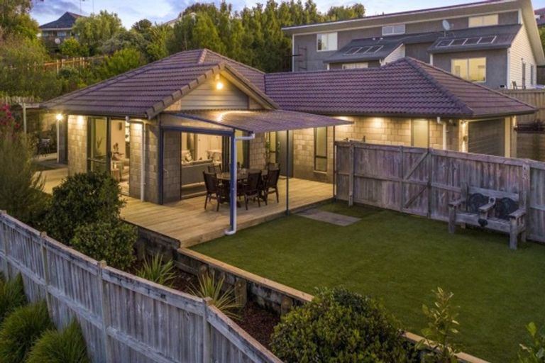 Photo of property in 12 Fendalton Place, Hatfields Beach, Orewa, 0931