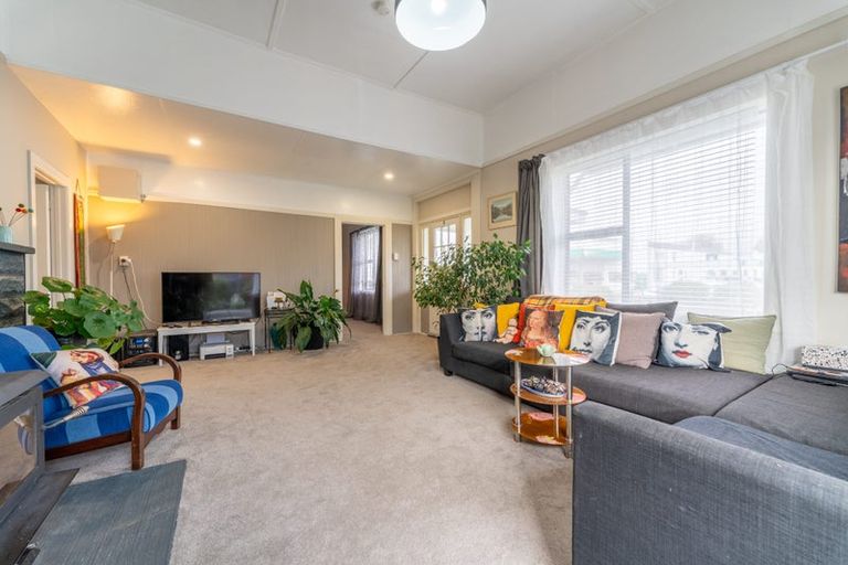 Photo of property in 100 High Street, Waimate, 7924