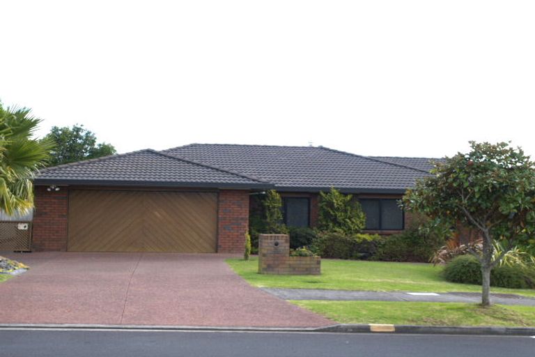 Photo of property in 53 Bob Charles Drive, Golflands, Auckland, 2013