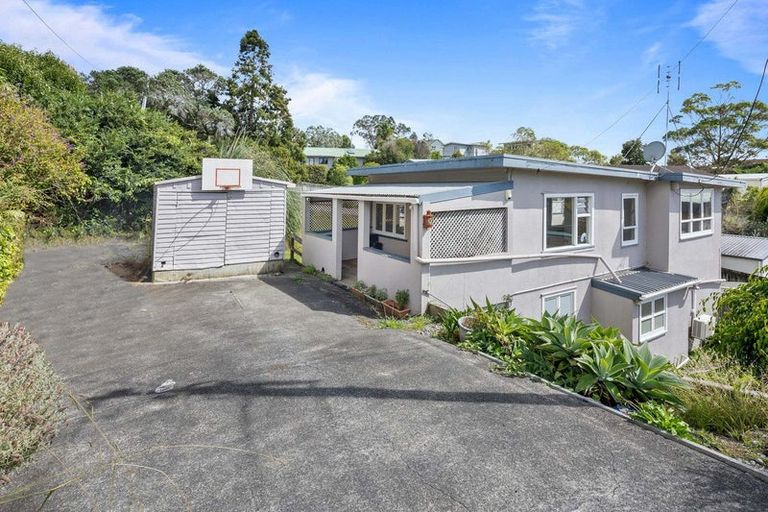 Photo of property in 2 Rata Road, Stanmore Bay, Whangaparaoa, 0932