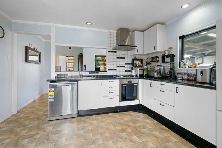 Photo of property in 13 Hamilton Road, Cambridge, 3434