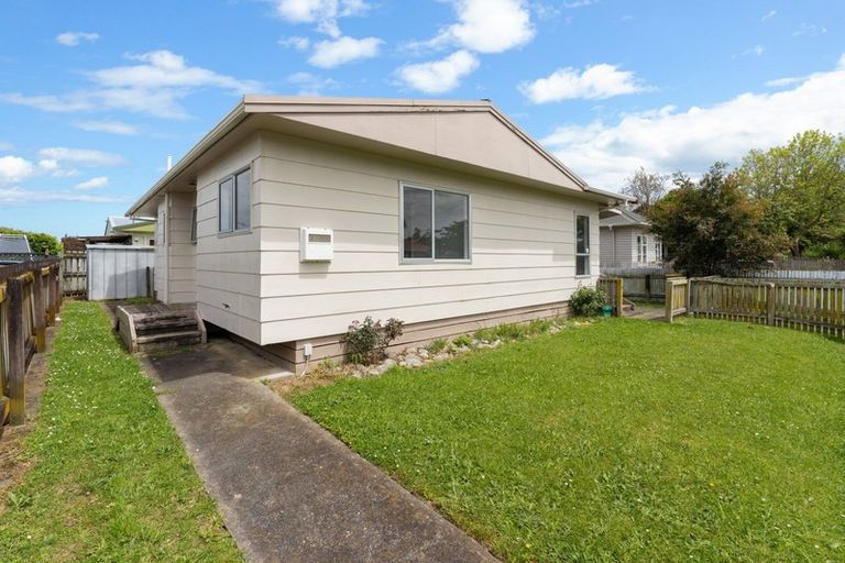 Photo of property in 14 Guy Avenue, Levin, 5510