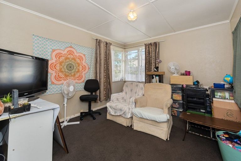 Photo of property in 81 Alfred Street, Fairfield, Hamilton, 3214