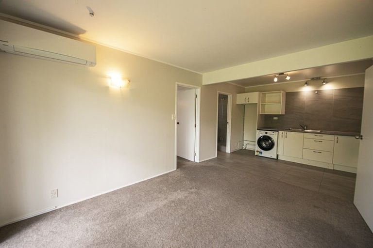 Photo of property in 14 Harper Street, Chatswood, Auckland, 0626