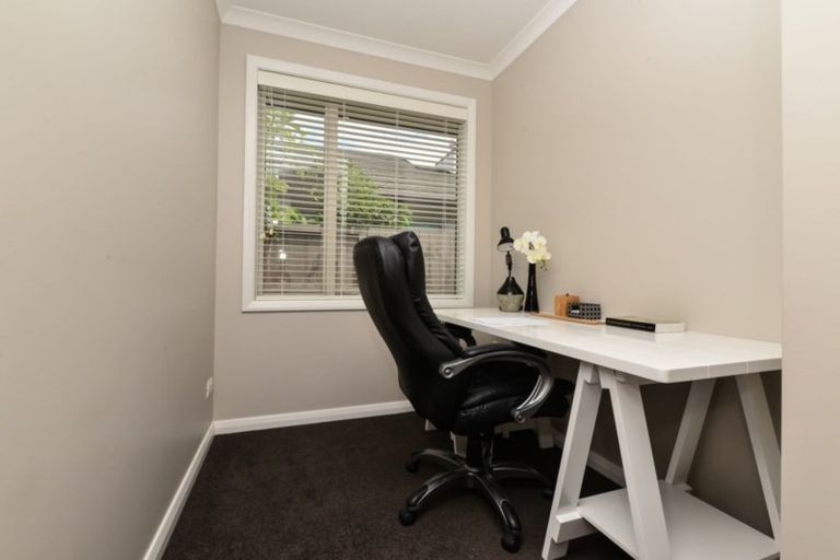 Photo of property in 6 Platina Place, Flagstaff, Hamilton, 3210