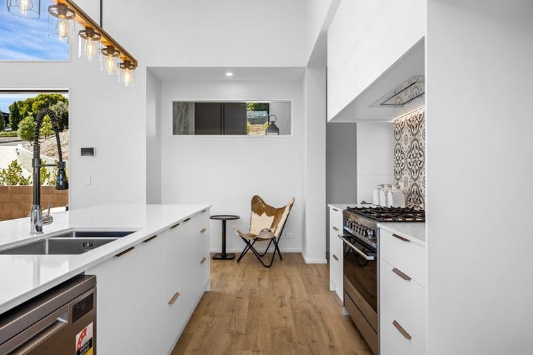 Photo of property in 8 Kapuka Lane, Kennedys Bush, Christchurch, 8025