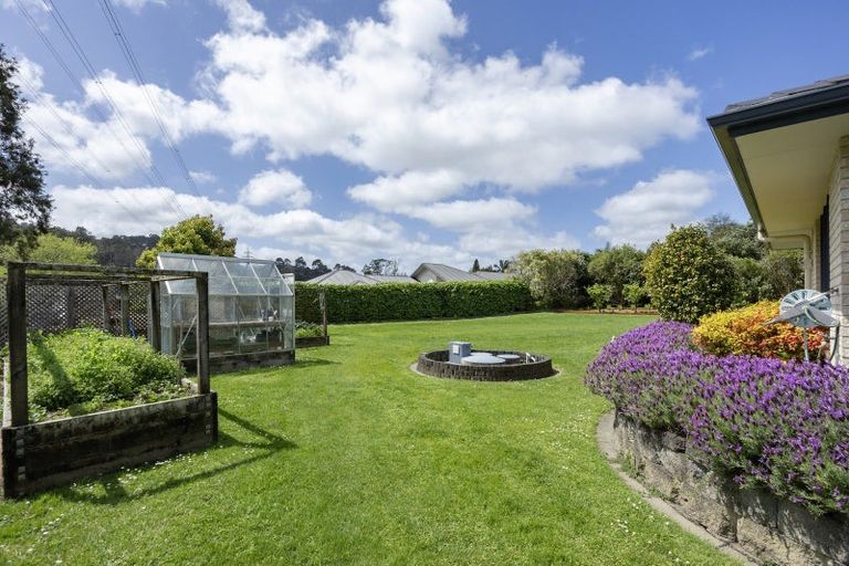 Photo of property in 14 Applemoors Way, Riverhead, 0820