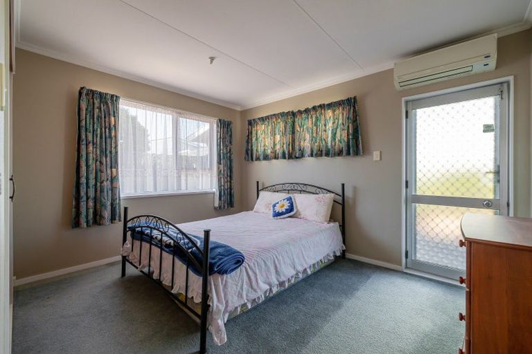 Photo of property in 10 Lockhart Avenue, Milson, Palmerston North, 4414