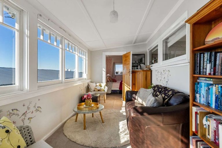 Photo of property in 2 Hart Street, Maori Hill, Timaru, 7910