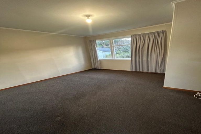 Photo of property in 67 Tremewan Street, Tawa, Wellington, 5028