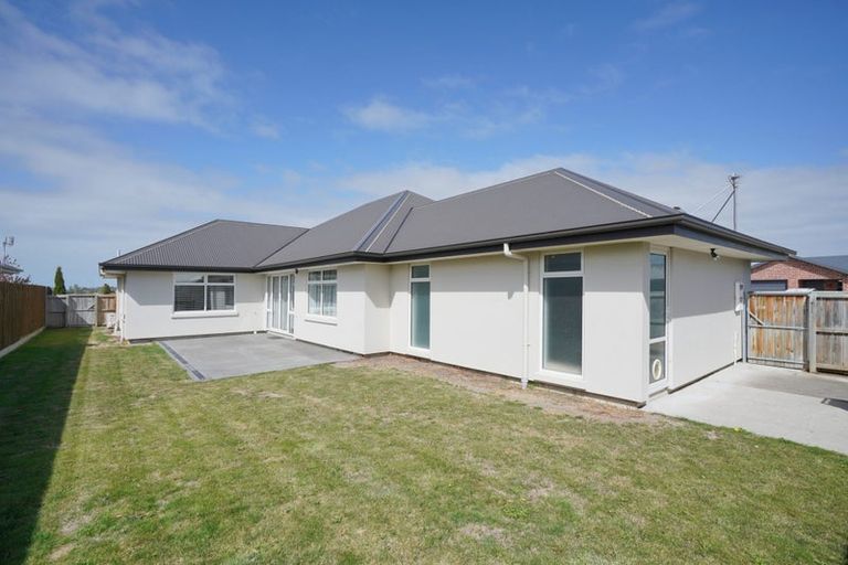 Photo of property in 55 Koura Drive, Rangiora, 7400