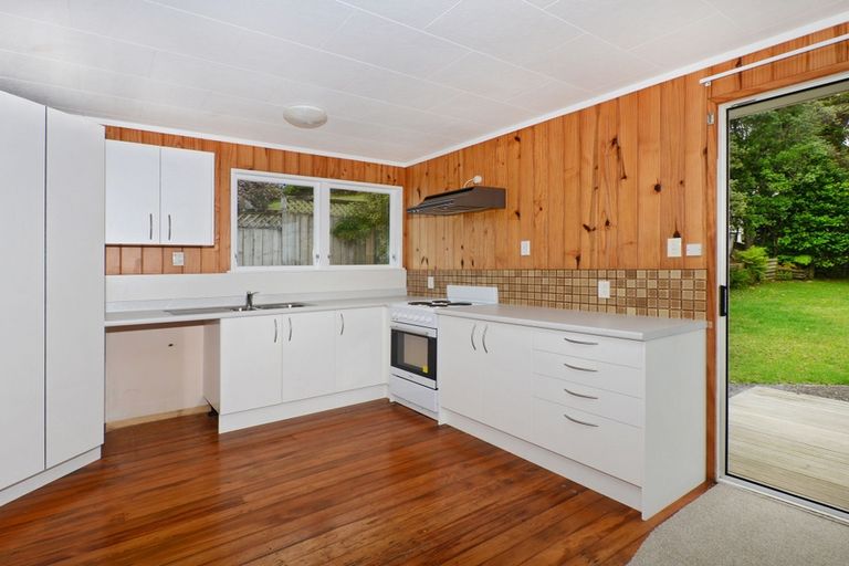 Photo of property in 18 Memorial Drive, Parahaki, Whangarei, 0112