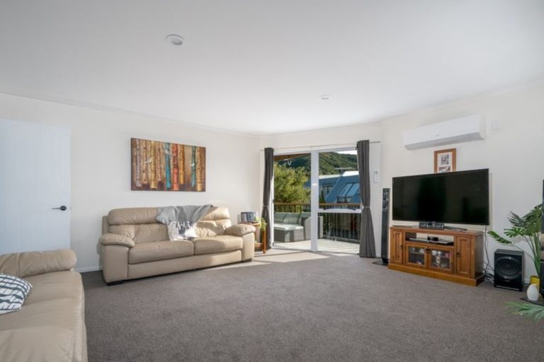Photo of property in 289 Waikawa Road, Waikawa, Picton, 7220
