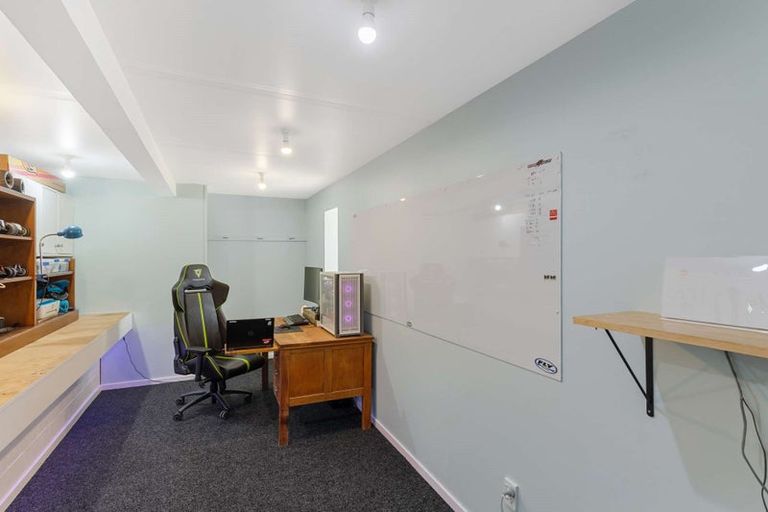 Photo of property in 111 Port Hills Road, Heathcote Valley, Christchurch, 8022