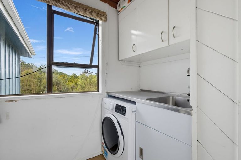 Photo of property in 43 Pahi Road, Paparoa, 0571