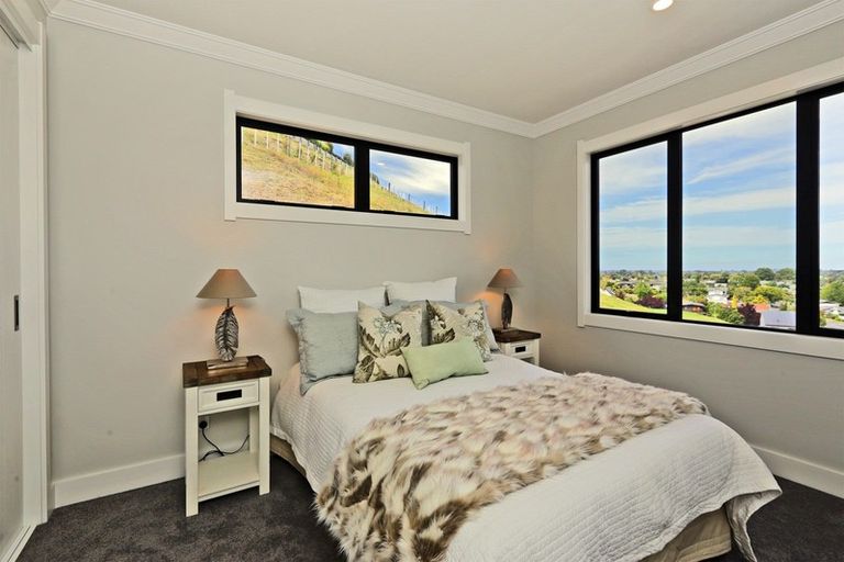 Photo of property in 4 Ridgeway Terrace, Taradale, Napier, 4112