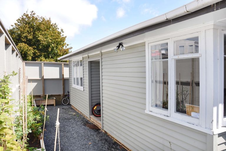 Photo of property in 23 Cumberland Street, Leigh, 0985