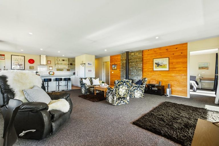 Photo of property in 21 Frye Crescent, Albert Town, Wanaka, 9305