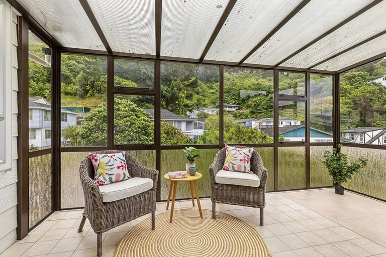 Photo of property in 15 Fyvie Avenue, Tawa, Wellington, 5028