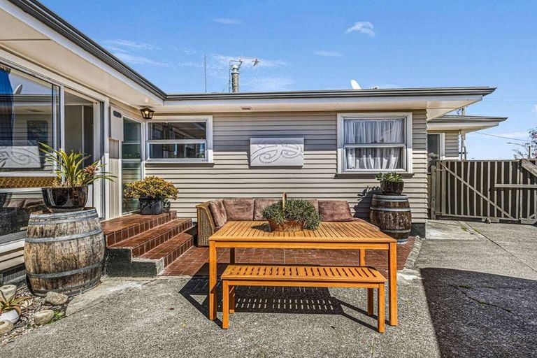 Photo of property in 12 Hitchings Avenue, Onekawa, Napier, 4110