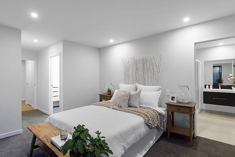 Photo of property in 12 Awataha Crescent, Pyes Pa, Tauranga, 3110