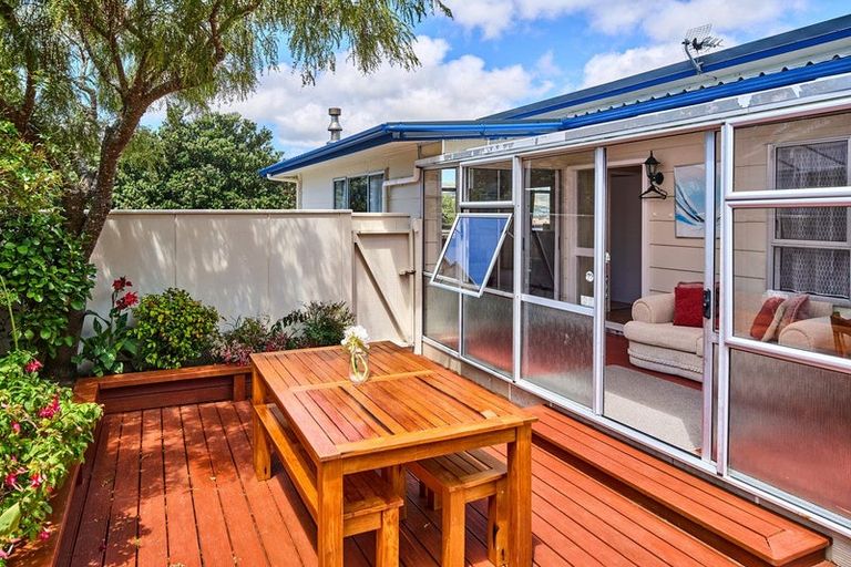 Photo of property in 52 Spinnaker Drive, Whitby, Porirua, 5024