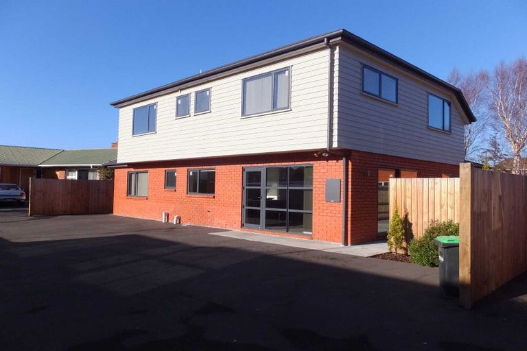 Photo of property in 76a Peer Street, Upper Riccarton, Christchurch, 8041