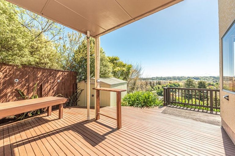 Photo of property in 27 Wairere Road, Bastia Hill, Whanganui, 4500