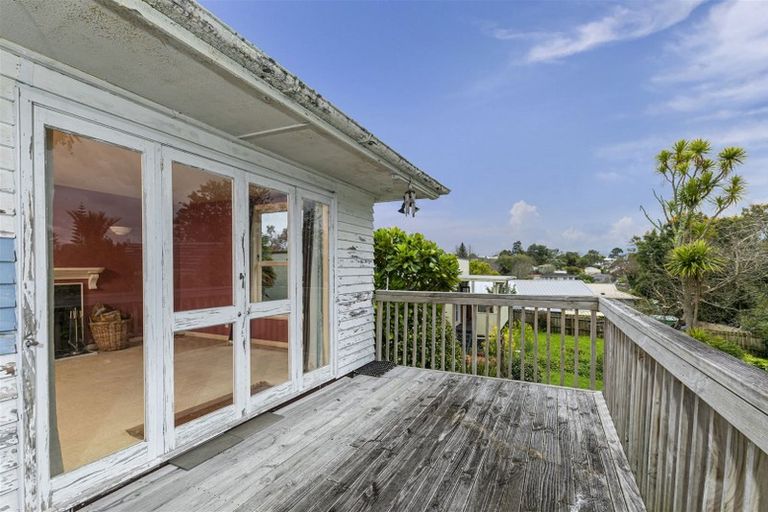 Photo of property in 15 Posa Avenue, Henderson, Auckland, 0612