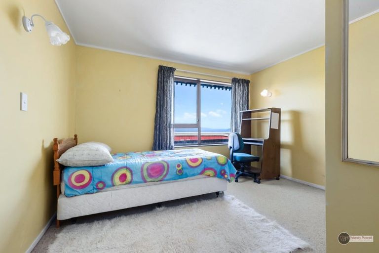 Photo of property in 11 Chestnut Grove, Maungaraki, Lower Hutt, 5010