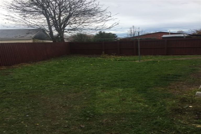 Photo of property in 2/202 Sawyers Arms Road, Bishopdale, Christchurch, 8053