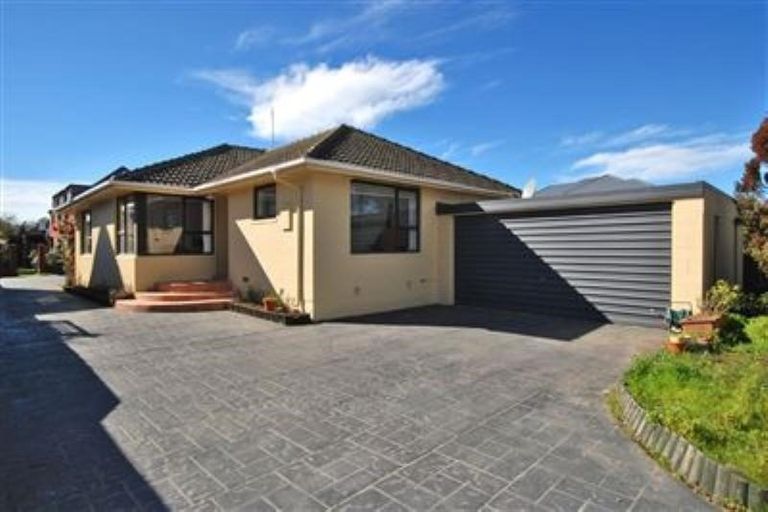 Photo of property in 1/412 Memorial Avenue, Burnside, Christchurch, 8053