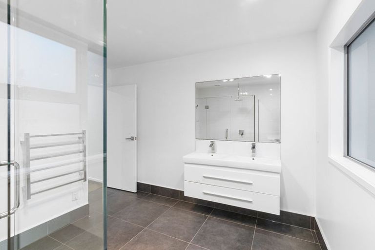 Photo of property in 51 Waikawa Beach Road, Manakau, Levin, 5573