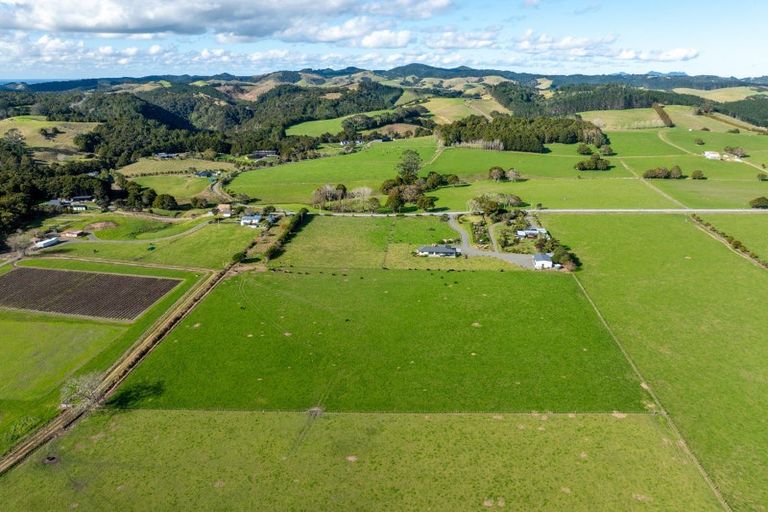 Photo of property in 103 Hoban Road, Whareora, 0175