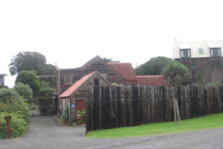 Photo of property in 9 Arawa Street, Raumati Beach, Paraparaumu, 5032