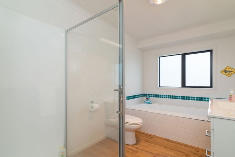 Photo of property in 62 Kenrigg Road, Kinloch, Taupo, 3377