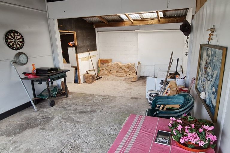 Photo of property in 80 Wakefield Street, Westport, 7825