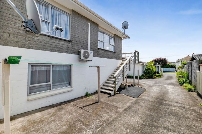 Photo of property in 43b Fulford Street, New Plymouth, 4310