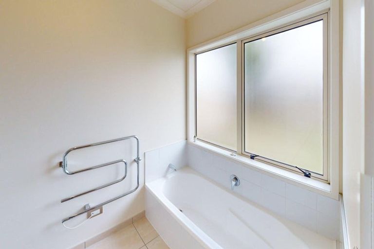 Photo of property in 44 Phillips Street, Sanson, 4817