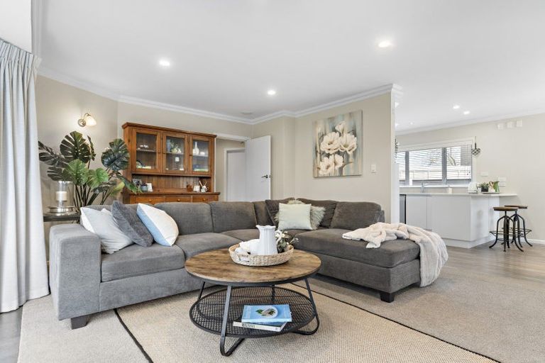 Photo of property in 72 Kuratawhiti Street, Greytown, 5712