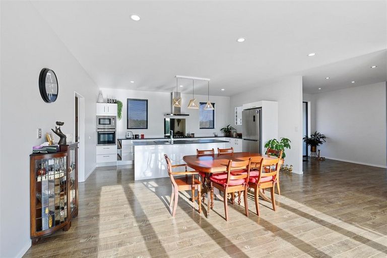 Photo of property in 11 Pinot Crescent, Ohau, Levin, 5570