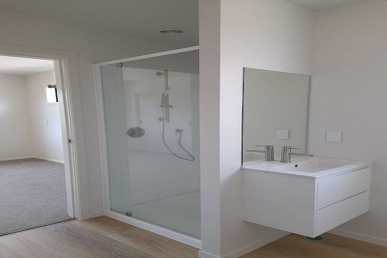 Photo of property in 1/33 Sladden Street, Naenae, Lower Hutt, 5011