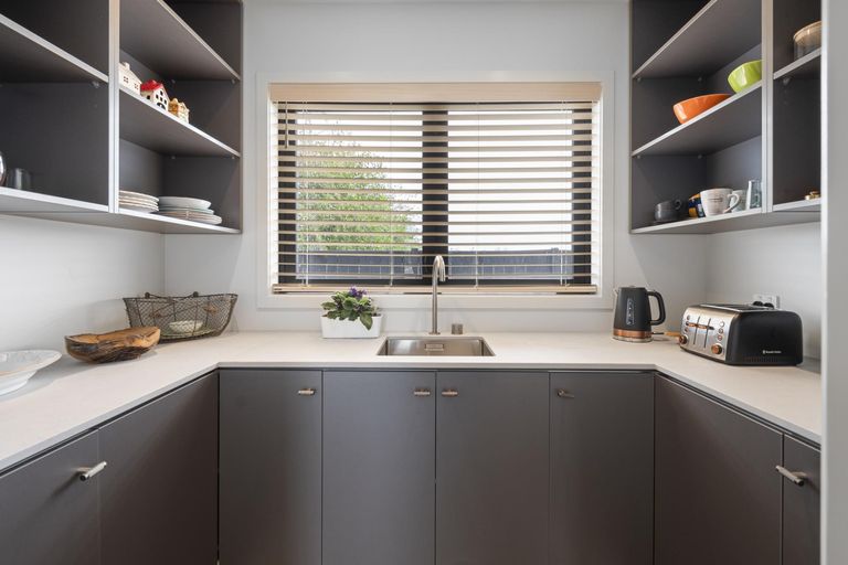 Photo of property in 161 Pharazyn Street, Feilding, 4702