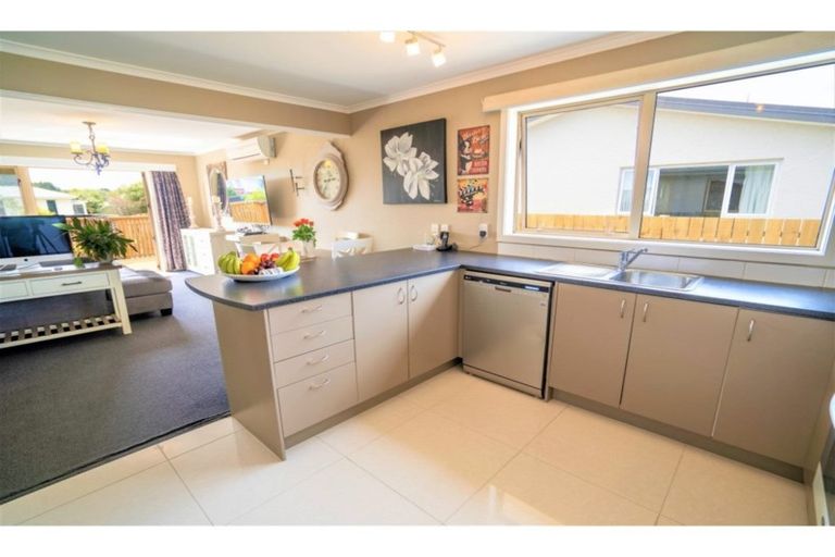 Photo of property in 69 Cargill Street, Waikiwi, Invercargill, 9810