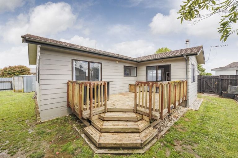 Photo of property in 3a Pluto Place, Milson, Palmerston North, 4414