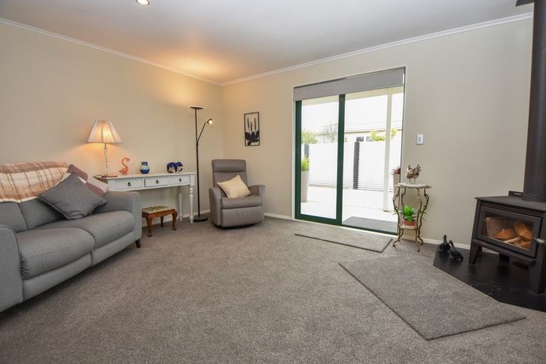 Photo of property in 19a Charles Street, Carterton, 5713