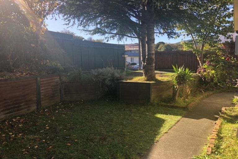Photo of property in 5 Naseby Grove, Wainuiomata, Lower Hutt, 5014