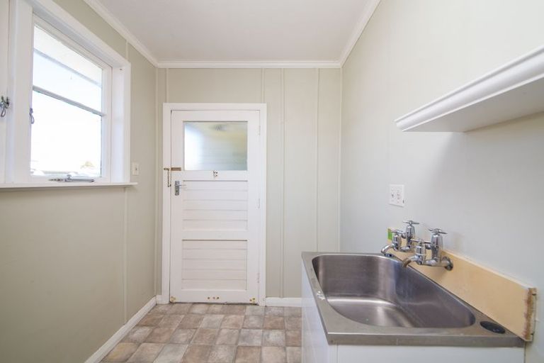 Photo of property in 52 Ferguson Street, Awapuni, Palmerston North, 4412