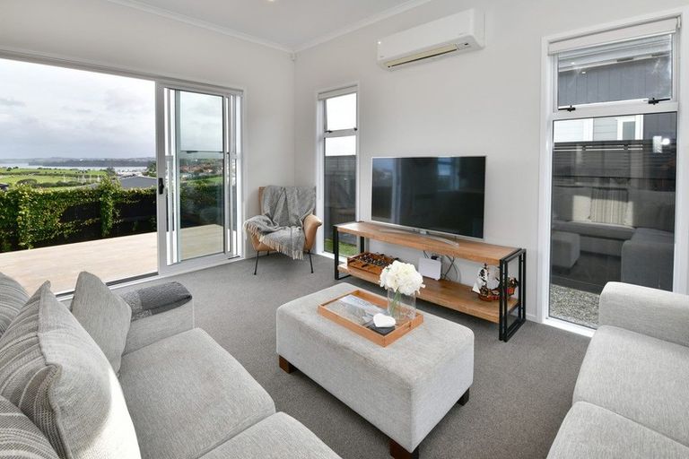 Photo of property in 63 Barcliff Terrace, Gulf Harbour, Whangaparaoa, 0930